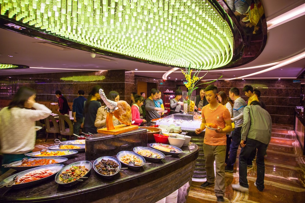 Zhuhai Charming Holiday Hotel 24/40