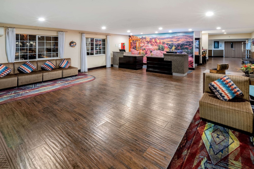 La Quinta Inn Suites Moab 33/48