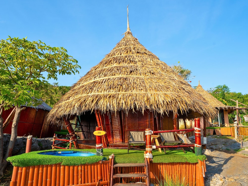 Paree Hut Resort Koh Sichang in KO SICHANG