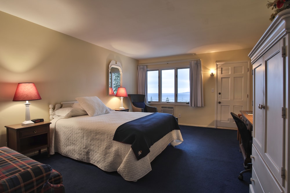 Bay Inn of Petoskey 32/68