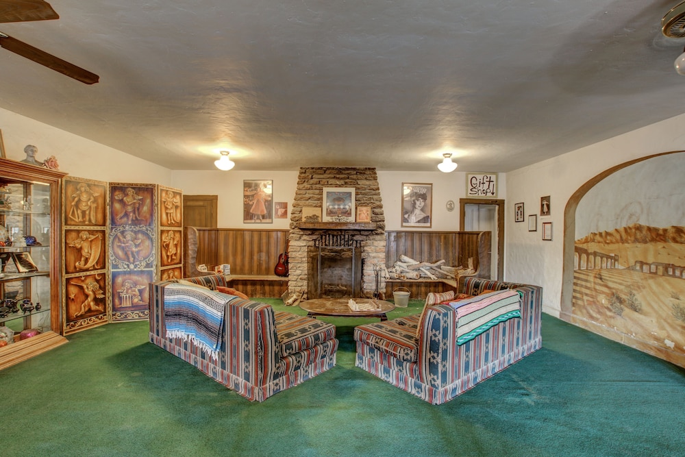 Amargosa Opera House 54/67