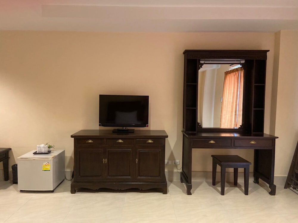 Rayong Lanna Hotel 48/56