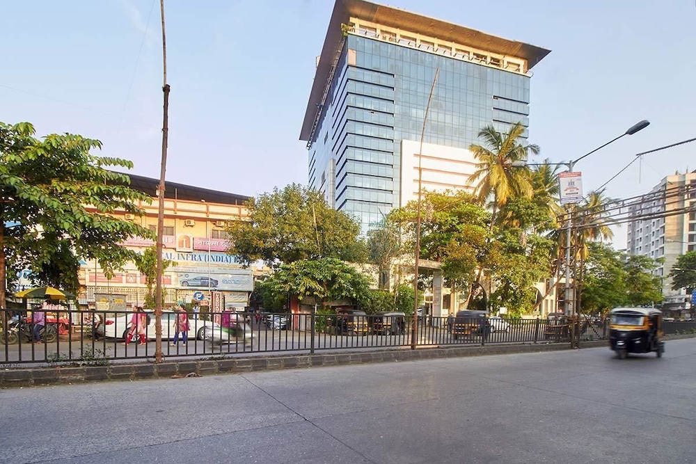 Vivanta Thane LBS Road 30/36