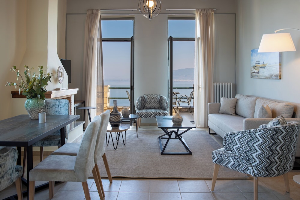 Searocks Exclusive Village 168/183
