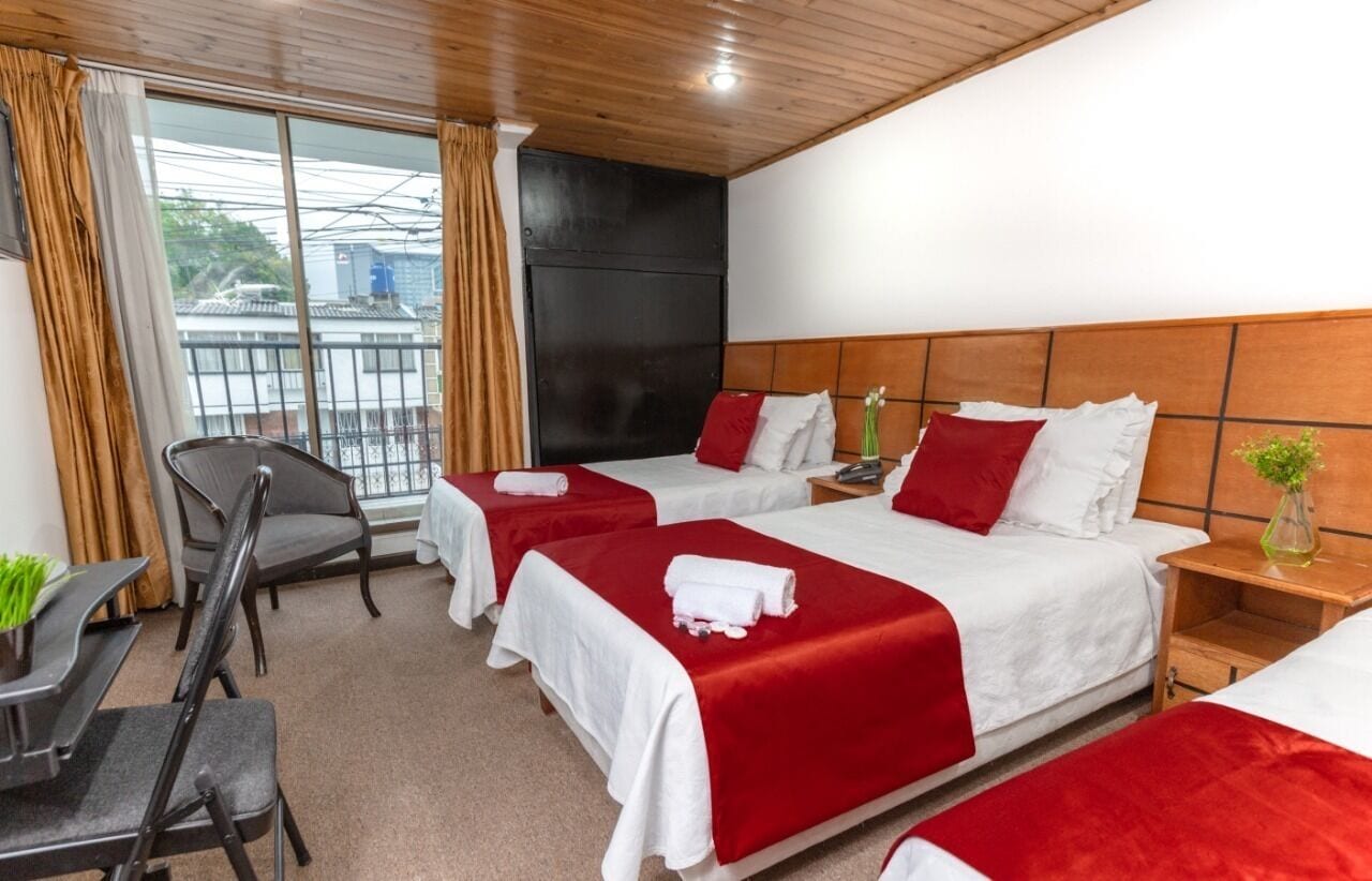 ROOM, TRIPLE