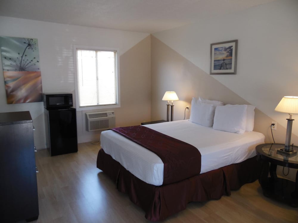Hi-Way Host Motel 15/56