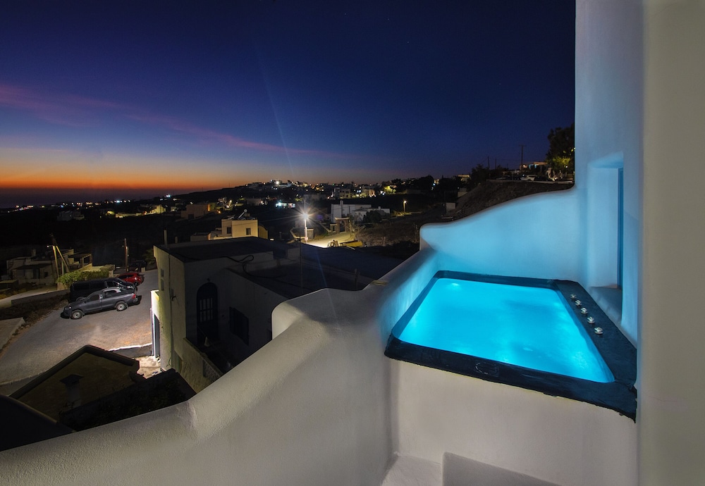 Aegean Blue Suites 75/99