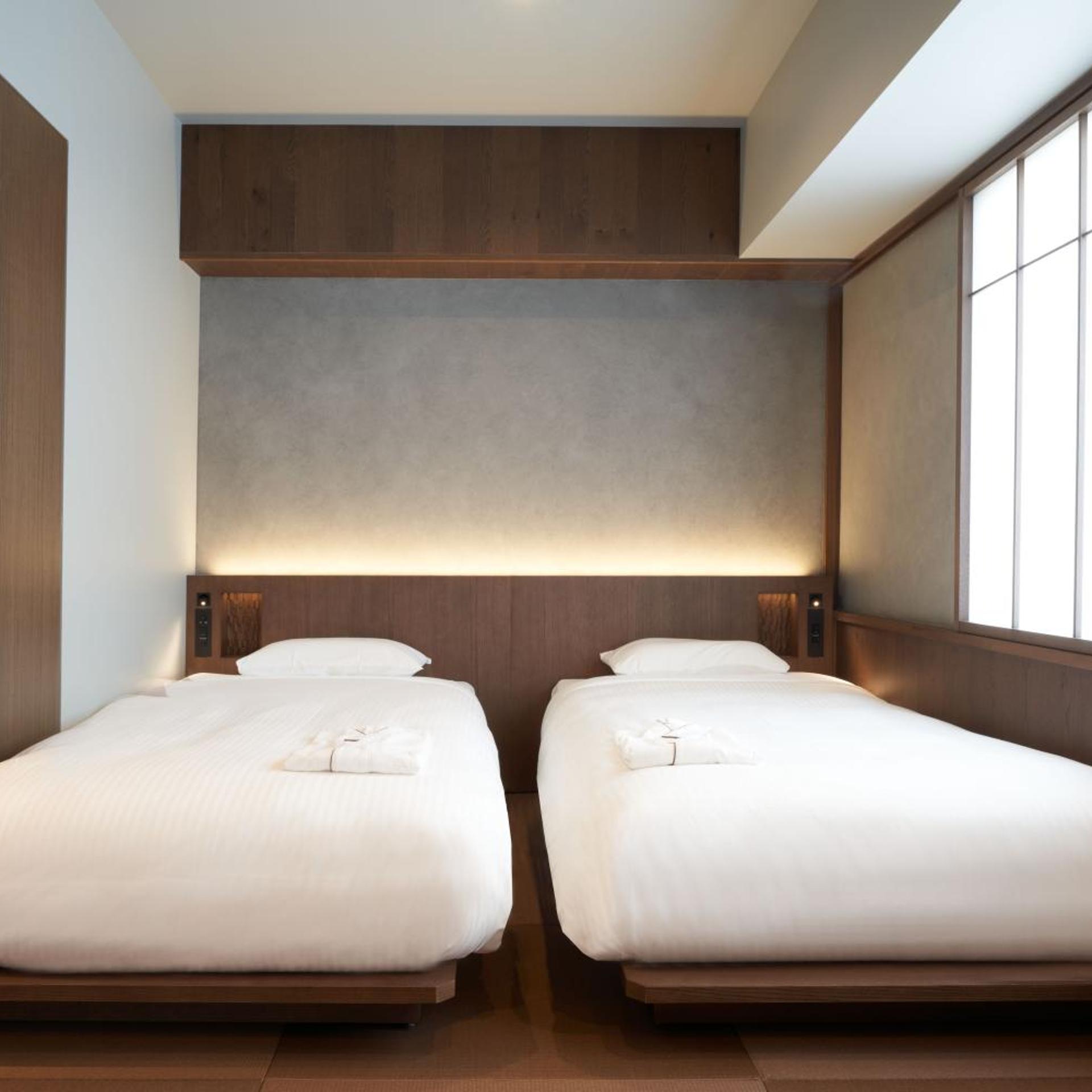 COCOSHUKU AKASAKA Premium 24/57