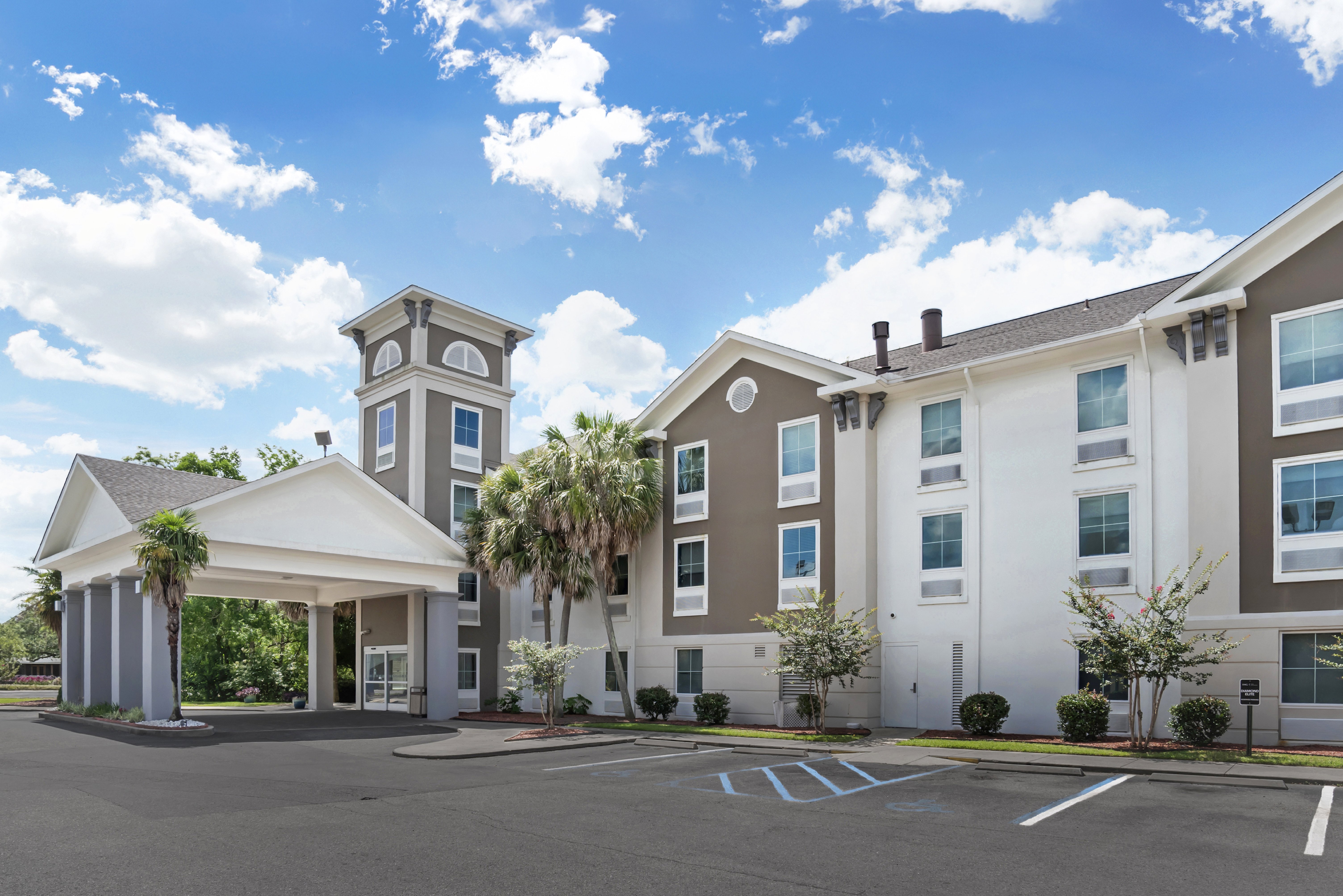 Holiday Inn Express Fairhope - Point Clear 62/72