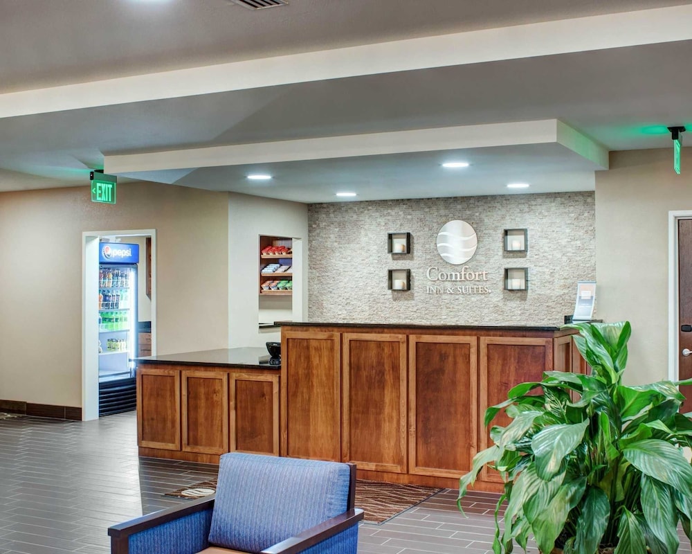 Comfort Inn & Suites Caldwell 8/54