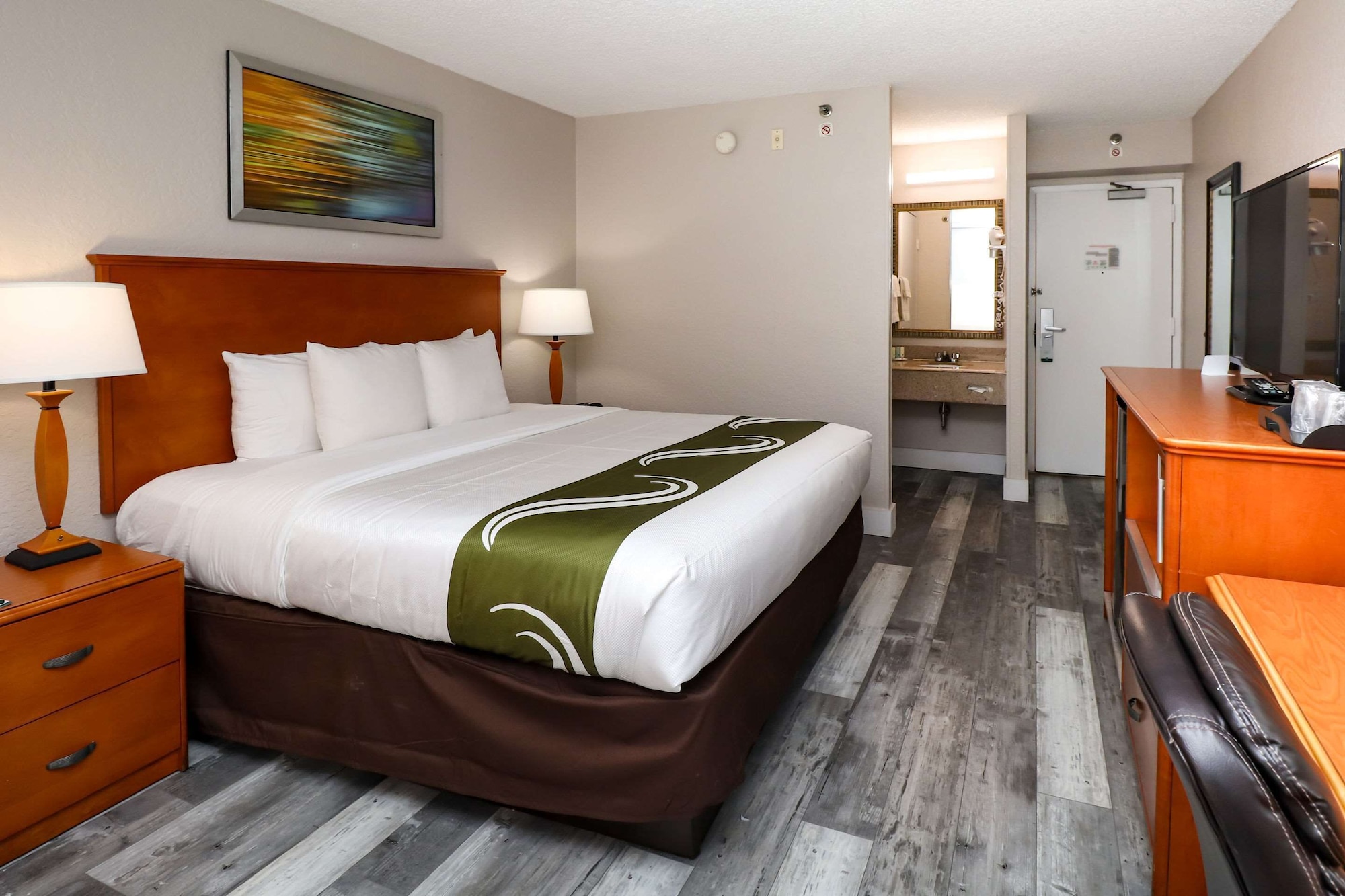 ROOM, KING BED