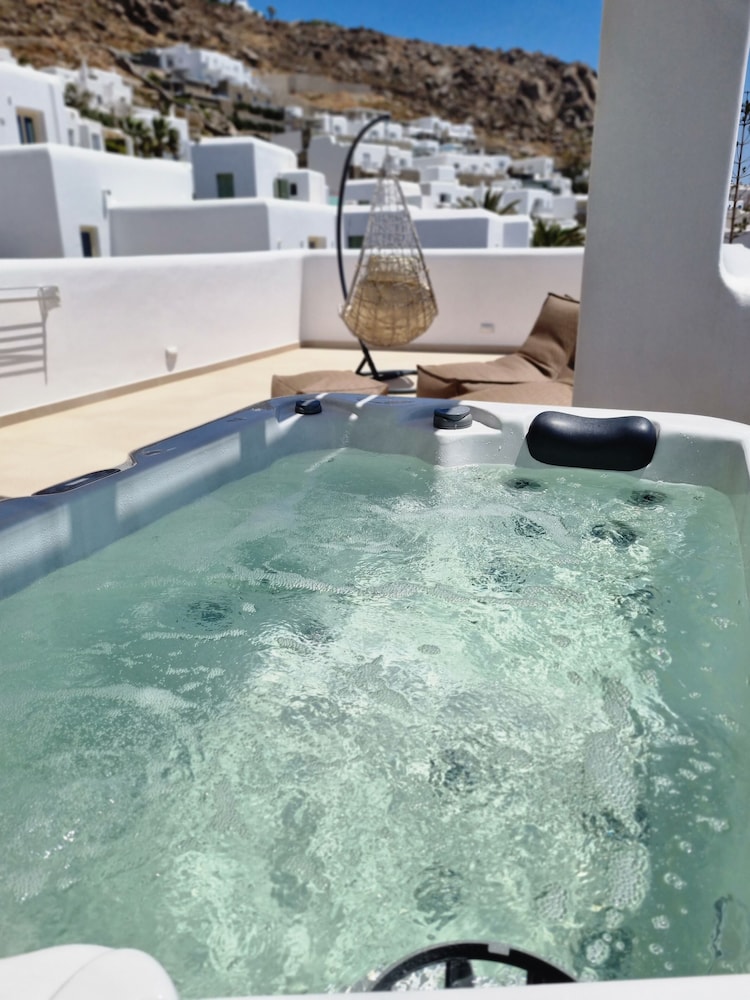 Life Suites 33/41