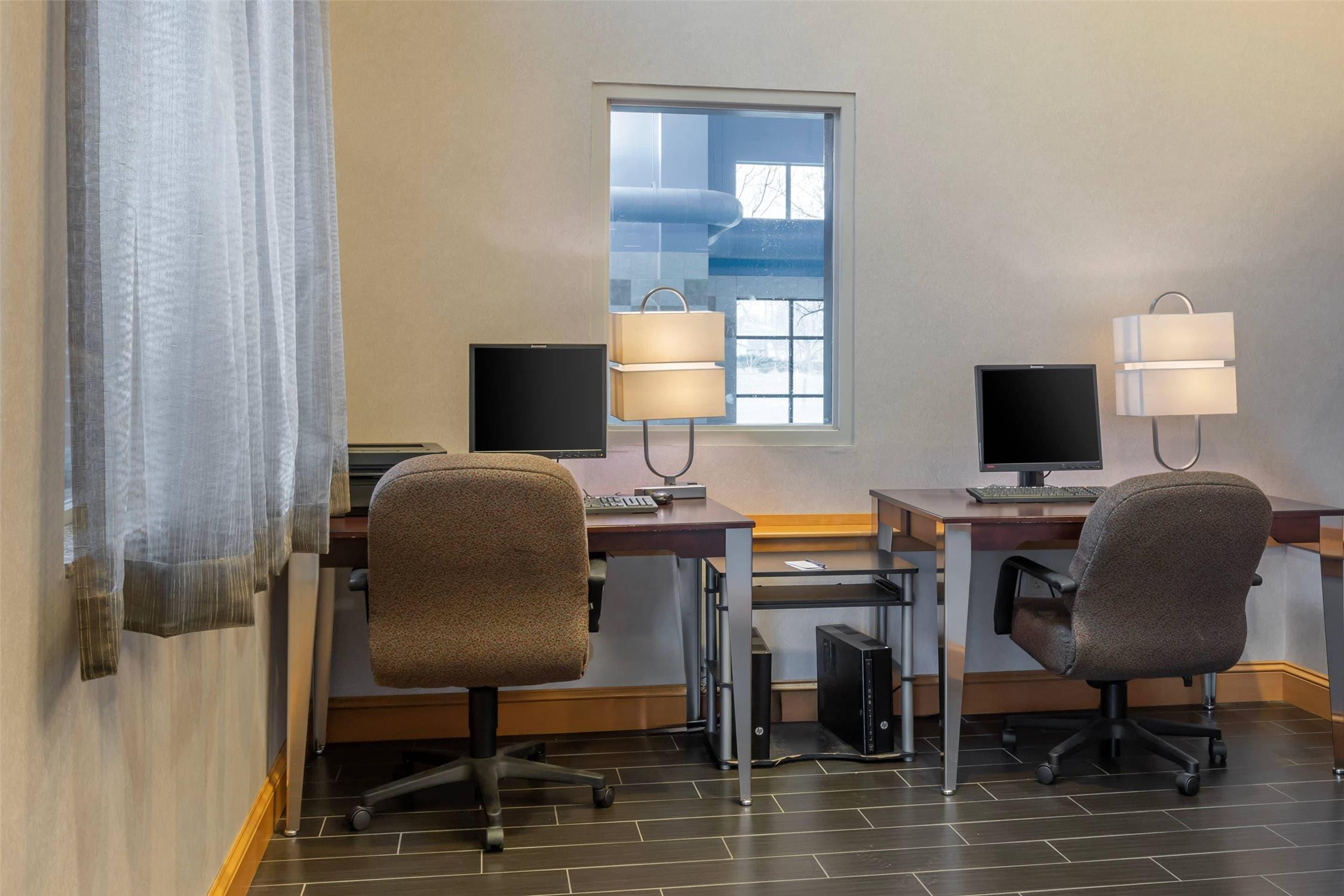 Comfort Suites Boise West Meridian 50/51