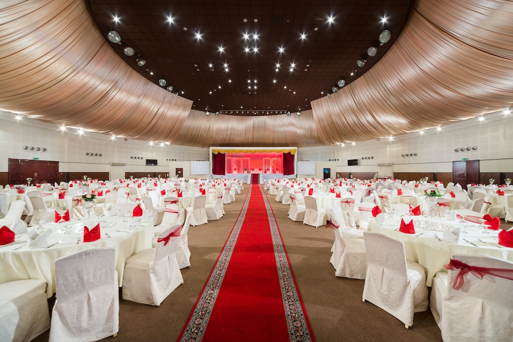 AL FALAJ HOTEL 27/60