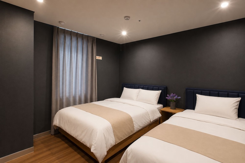 Brosis Hotel 13/47