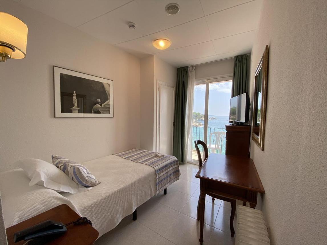 غرفة مفردة، Costa Brava 4/6