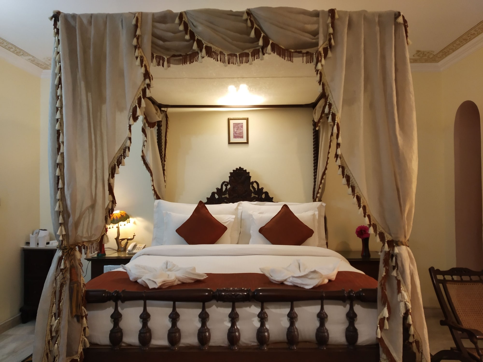 ROYAL, SUITE, DOUBLE BED
