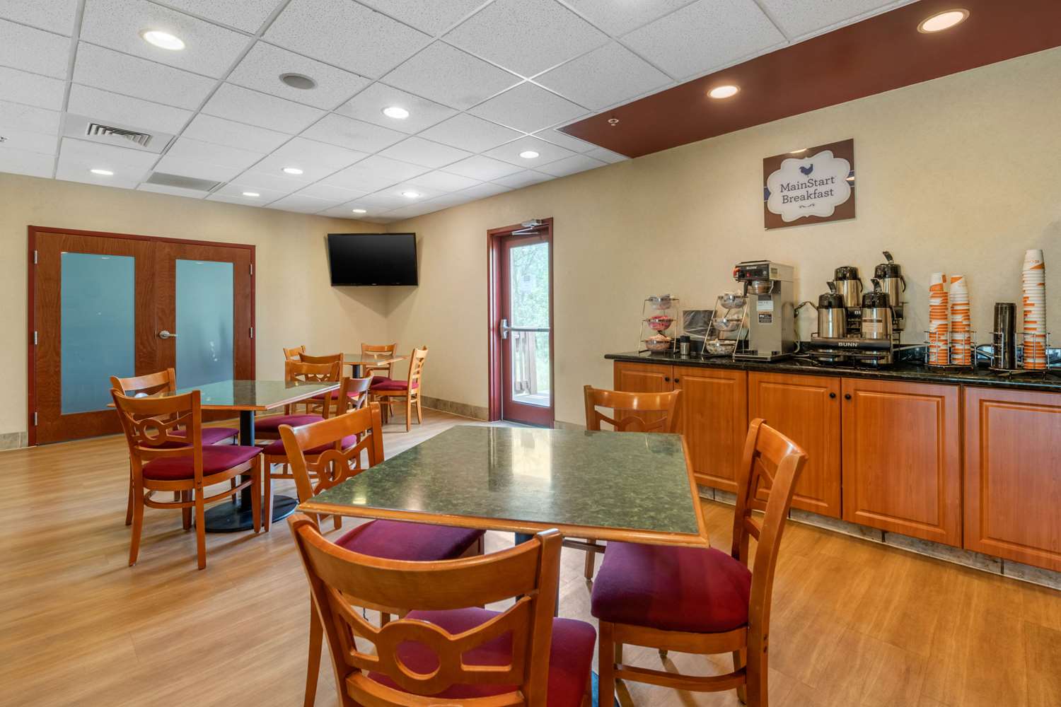 restaurant cafeteria