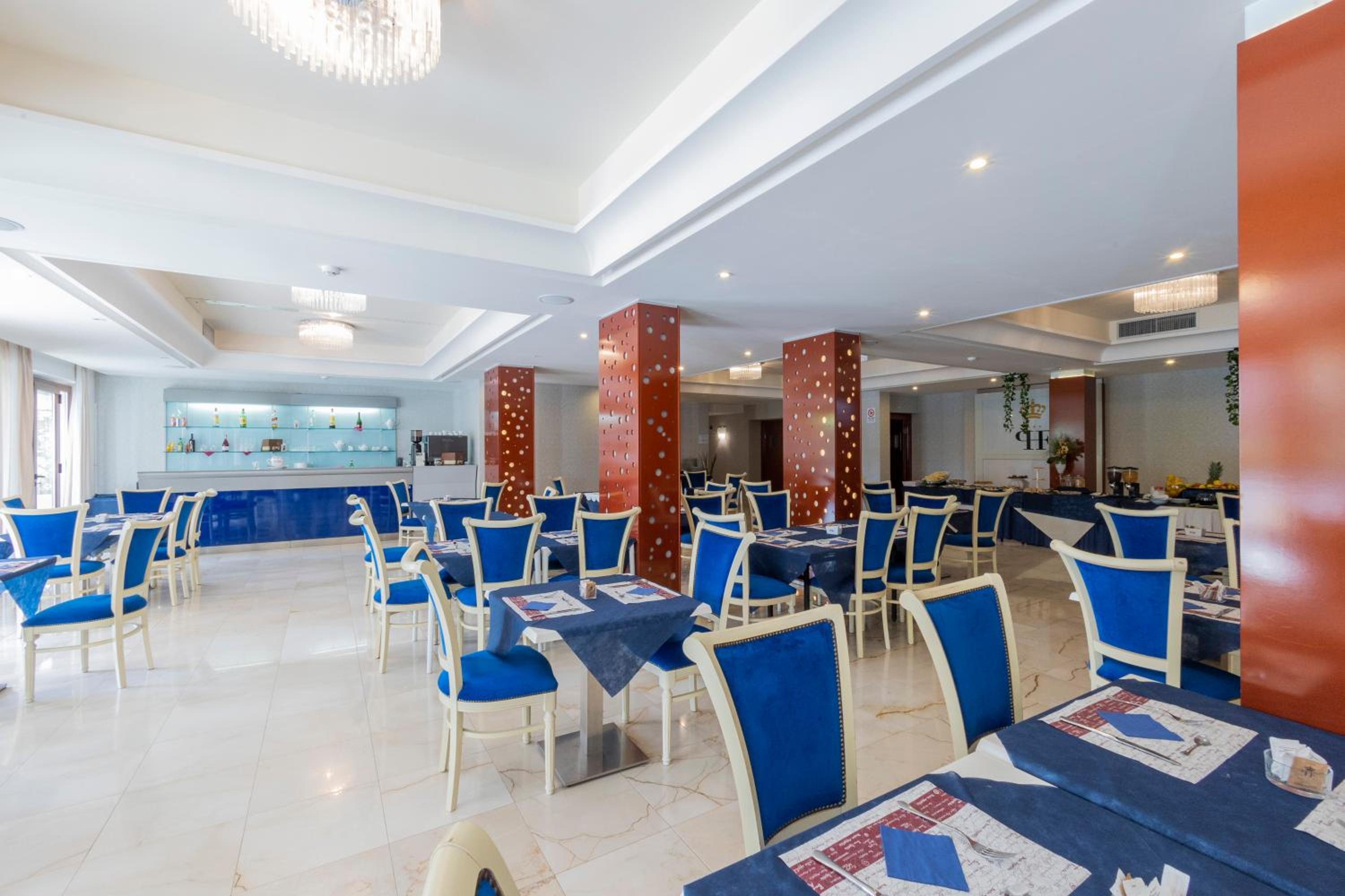 Prince Franklyn Hotel 38/55