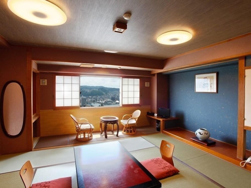 Nagasaki Sky Hotel 10/58