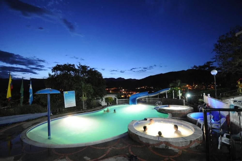Villeta Resort Hotel 37/47
