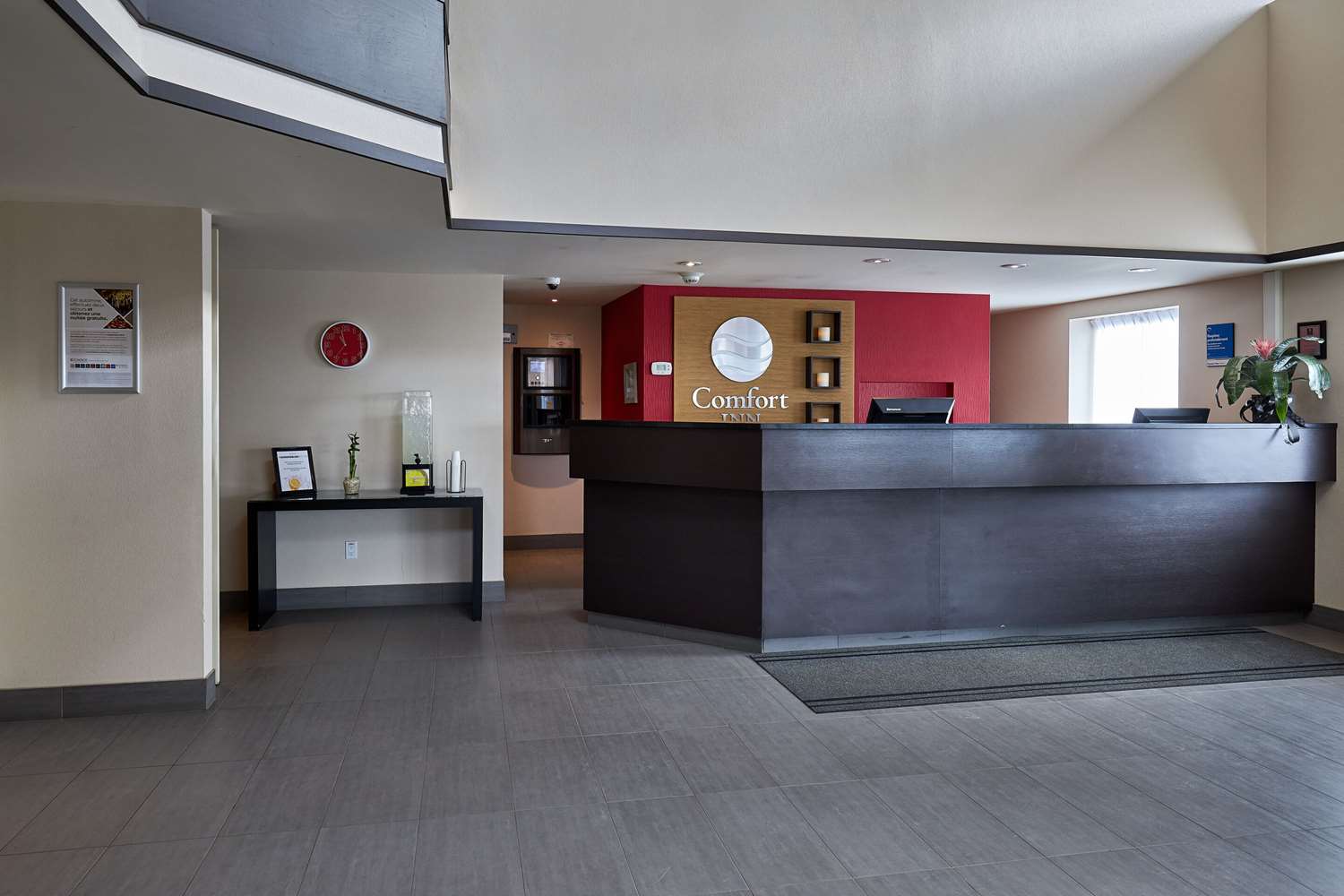 Comfort Inn Rouyn Noranda 1/16
