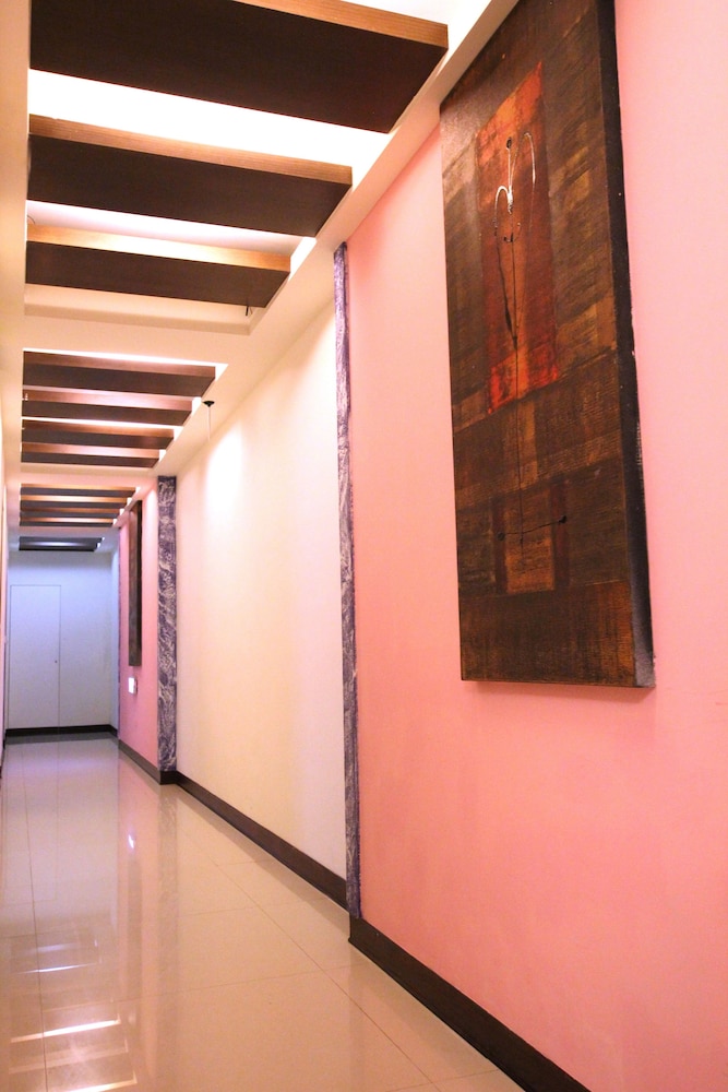 Lang Qin Hai Inn 40/62