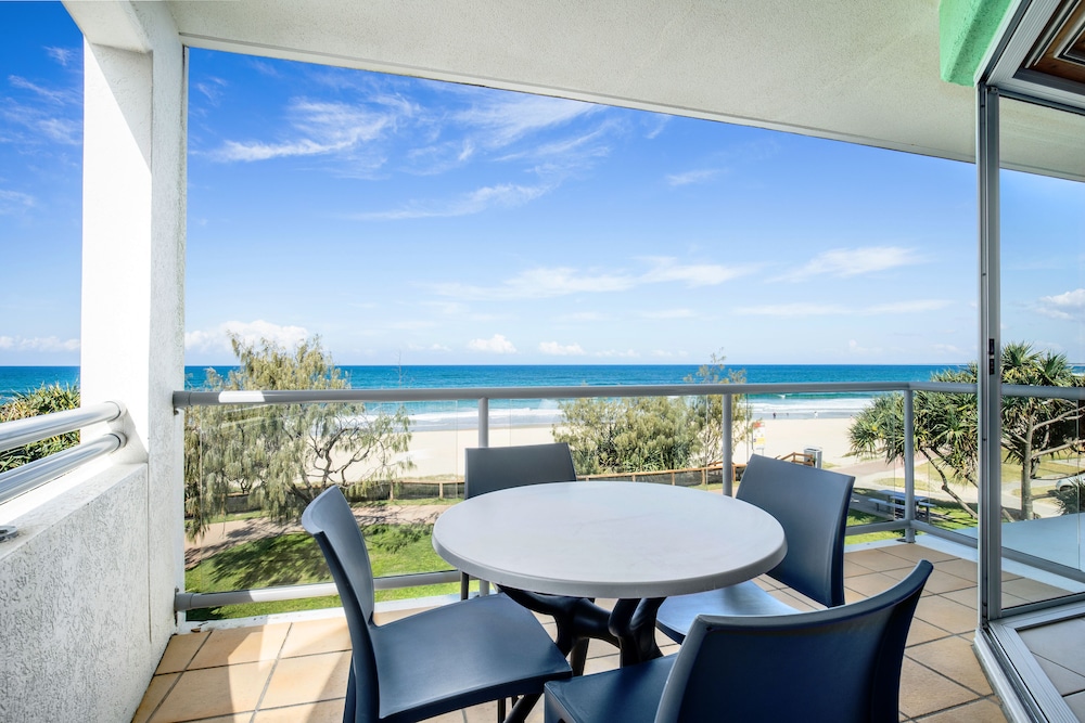 Rolling Surf Resort 58/78