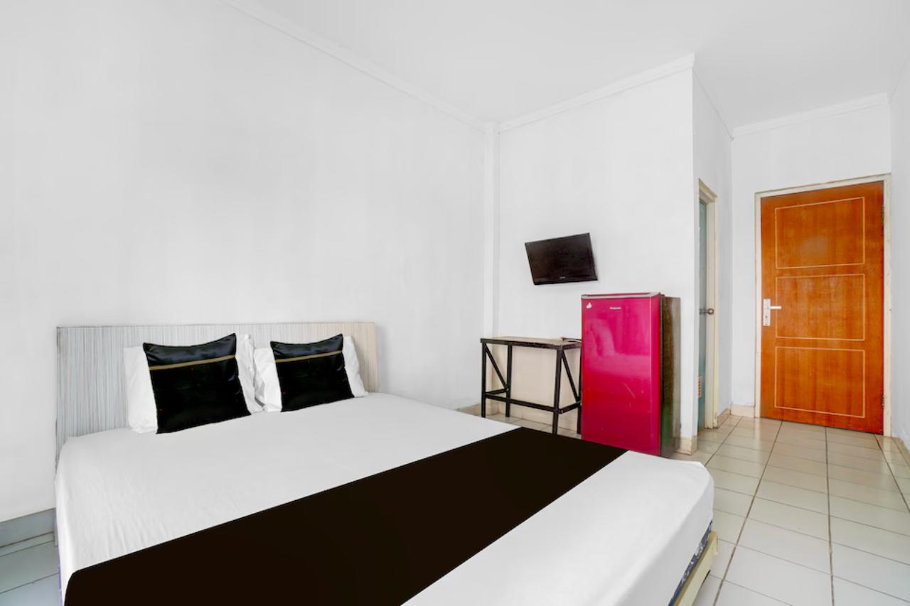 Room at Hotel O near Cilandak Town Square formerly Sultan Residence Syariah, JAKARTA