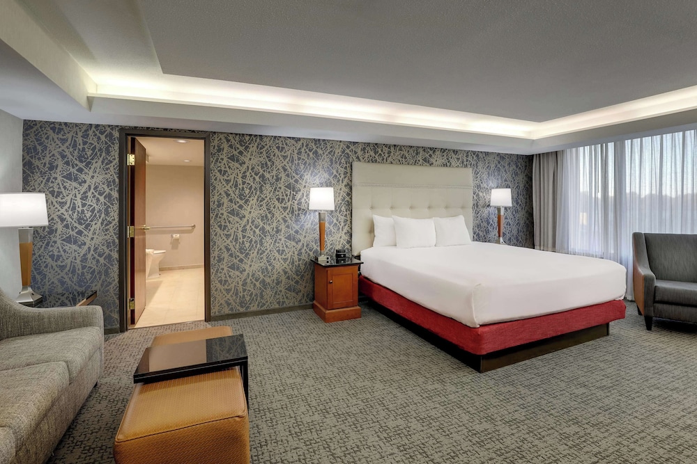 Drury Inn and Suites Springfield IL 16/50