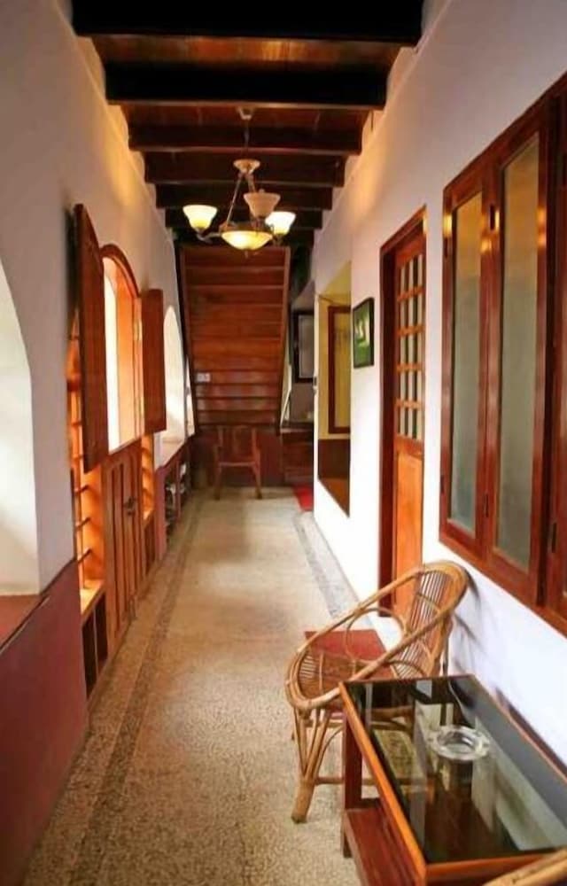 CHIRAMEL RESIDENCY FORTKOCHI 27/54
