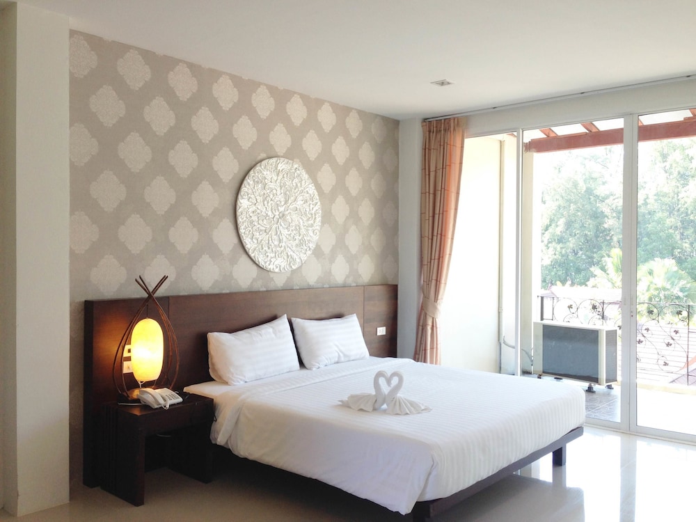 L Esprit de Naiyang Beach Resort 12/50