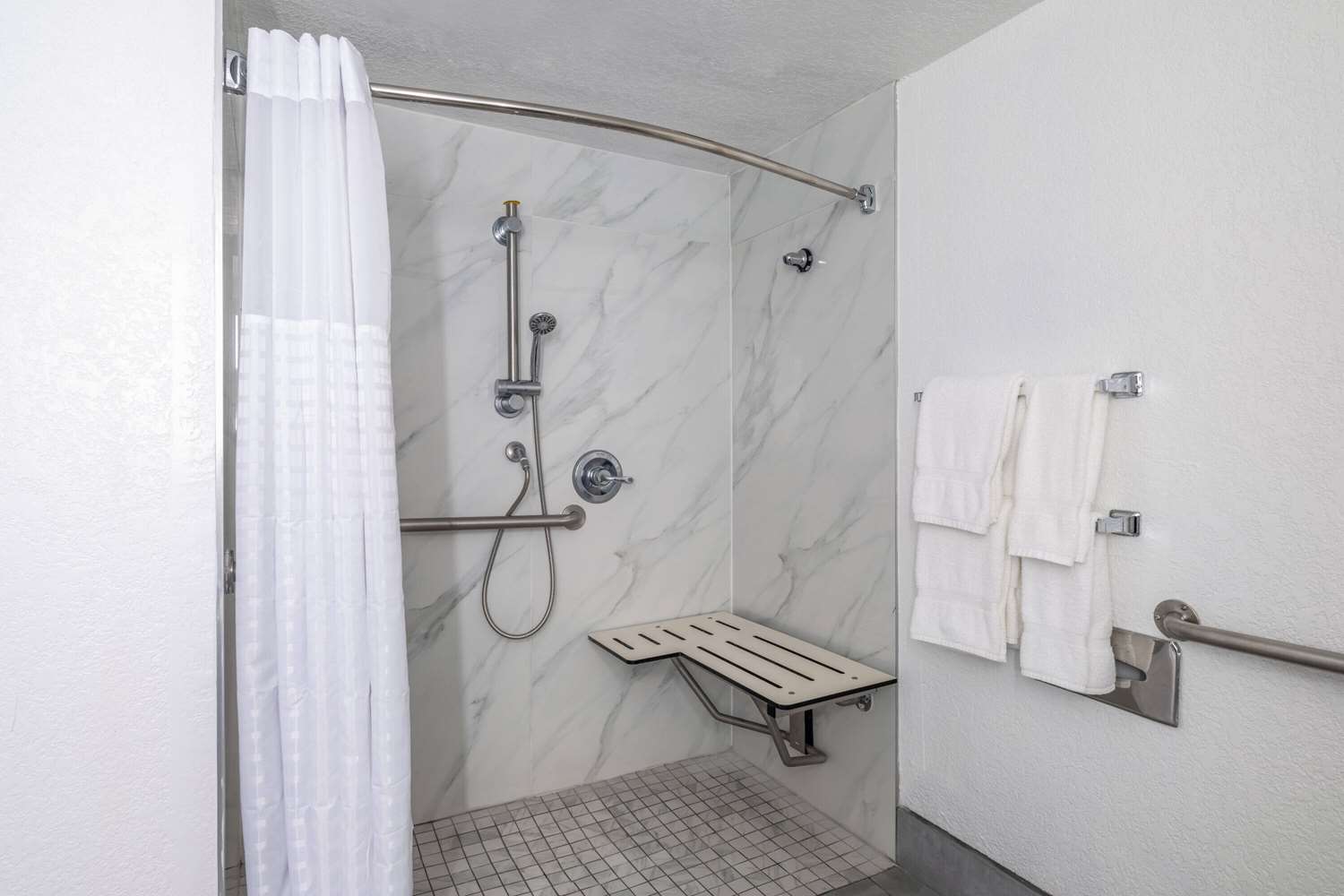 La Quinta Inn Sacramento North 38/39
