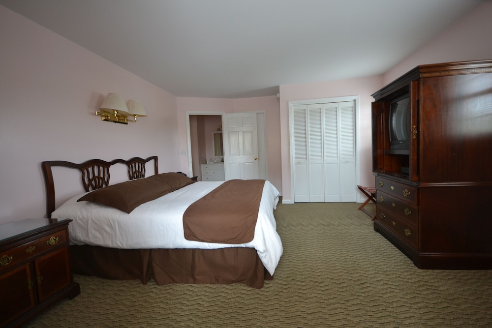 Century Suites Hotel 12/50