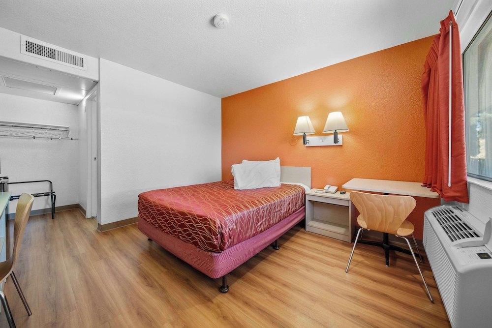 Motel6 Big Bear Lake, CA 20/50