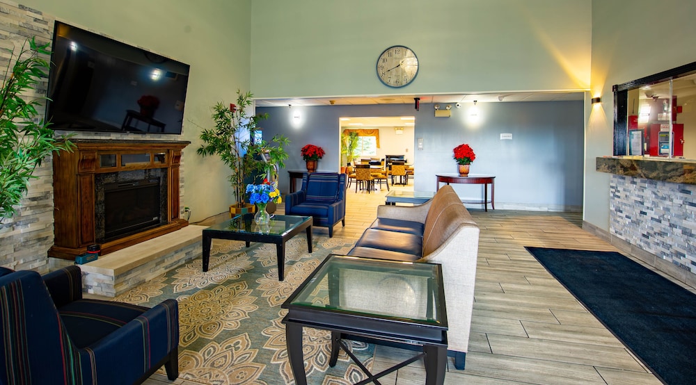 Quality Inn & Suites Woodstock Near Lake Geneva 13/15
