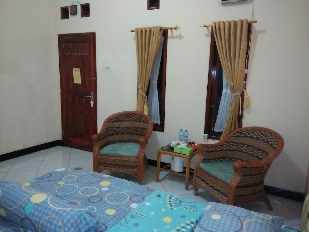 Hotel Ramayana Garut 48/50