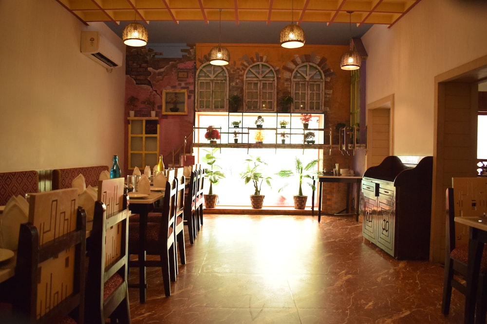 Hari Vilaas 9/17