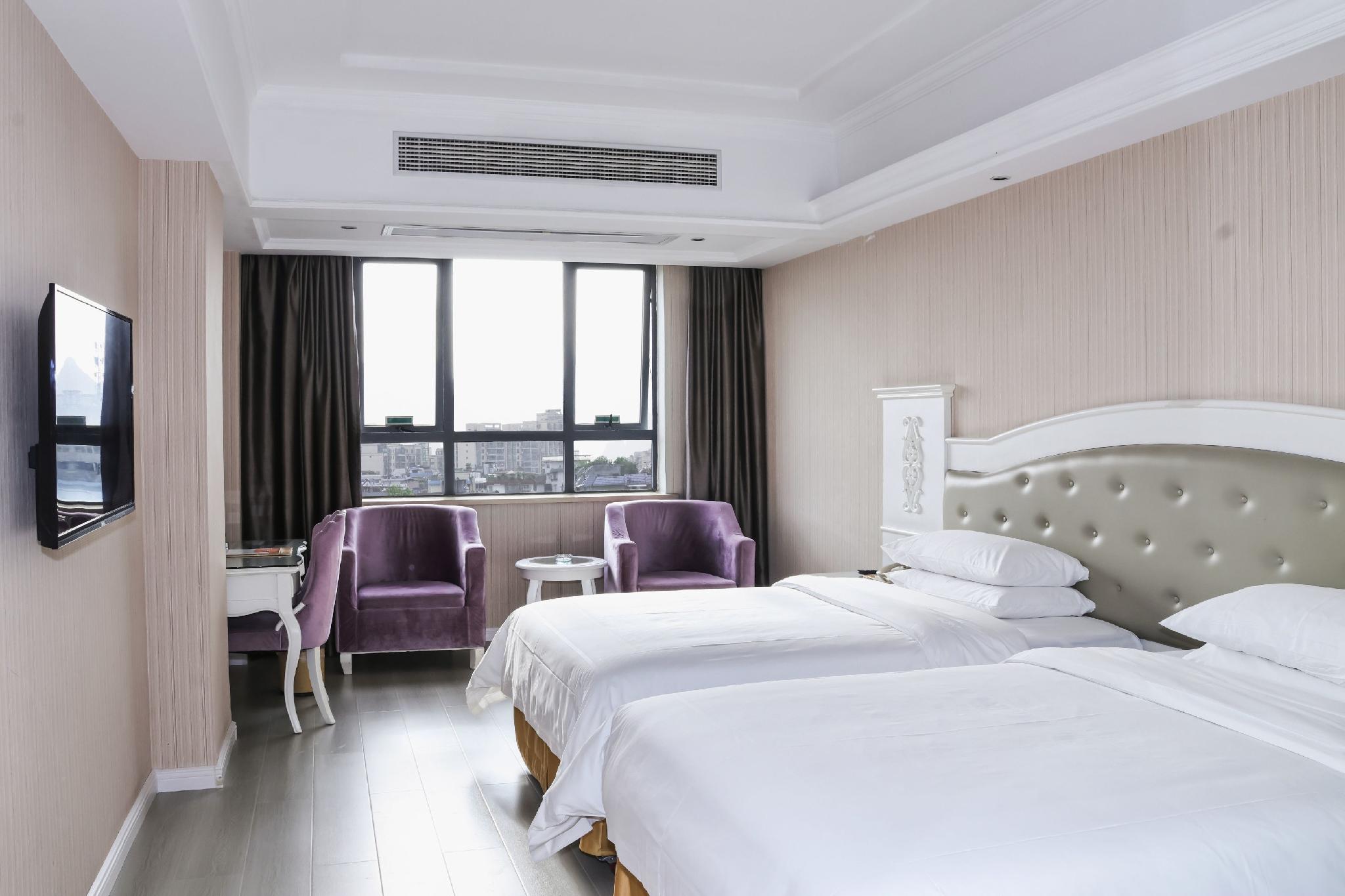 Vienna Hotel (Guilin Railway Station Liangjiang Sihu) 25/45