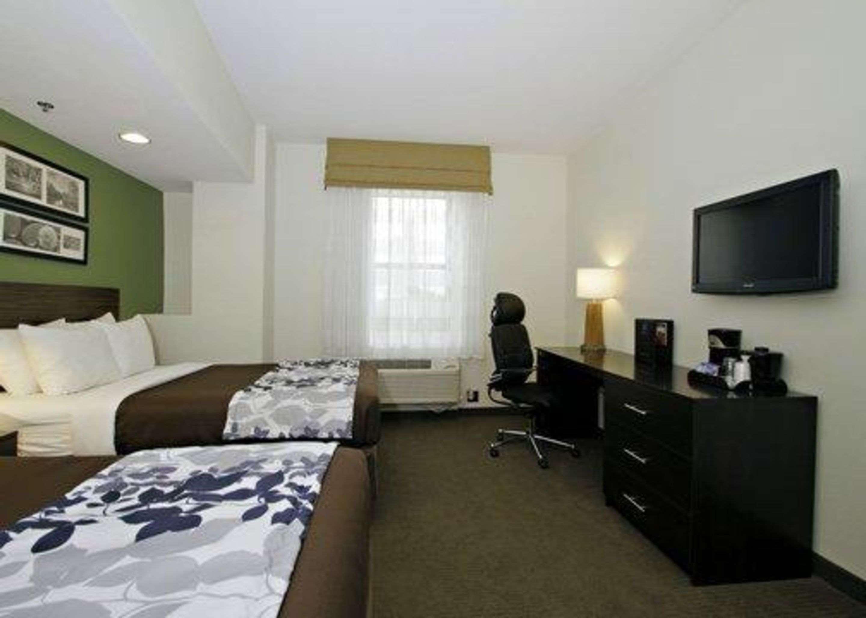 Sleep Inn & Suites Downtown Inner Harbor 10/30