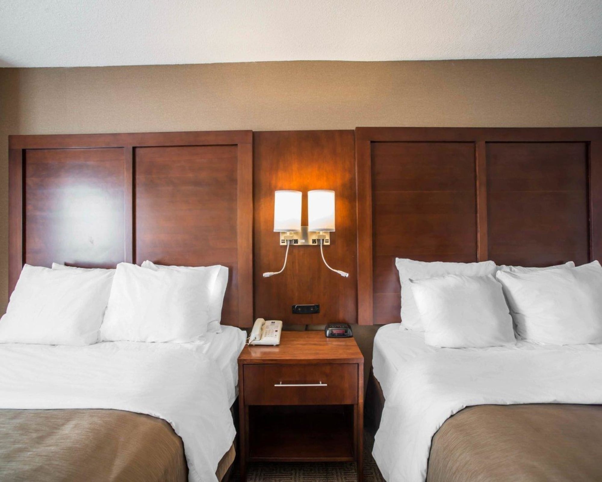 غرفة بسريرين كوين، Quality Inn & Suites Boonville - Columbia 2/4