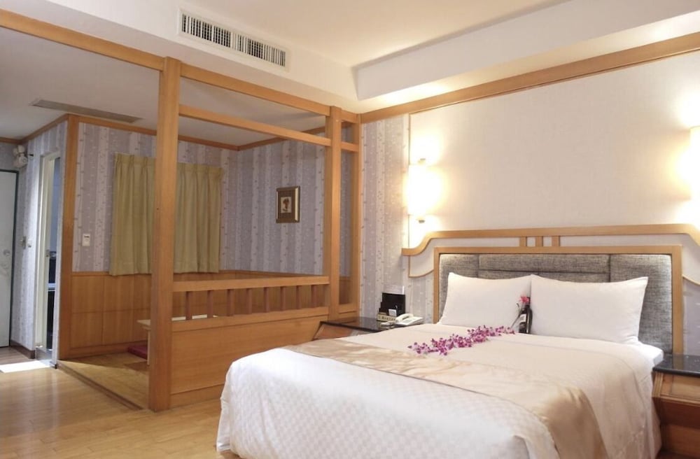 I Live Hotel 19/63