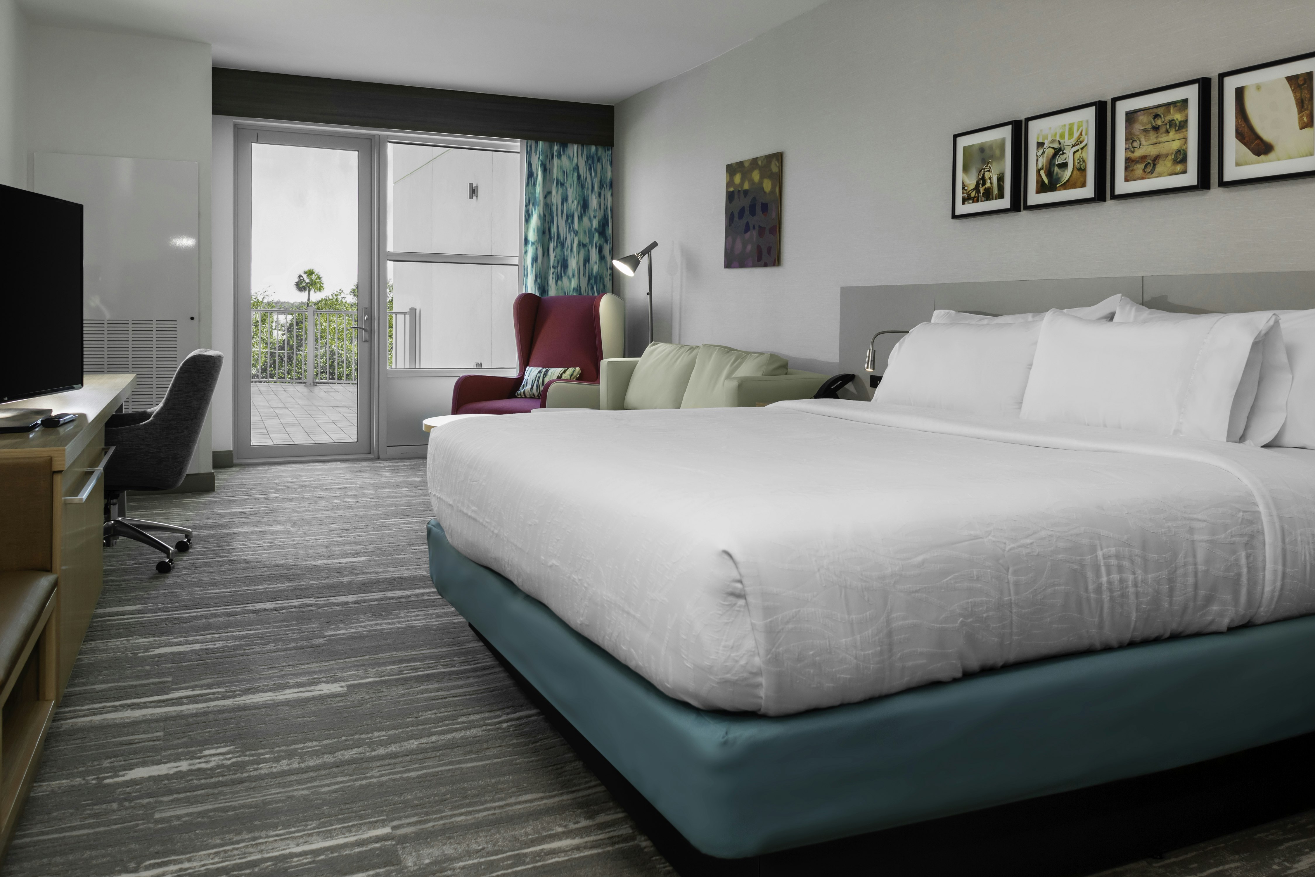 JUNIOR SUITE, KING BED