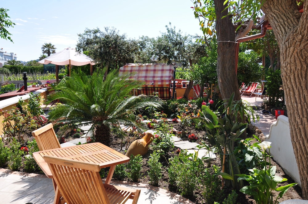 Hotel Villa Sirena 5/50