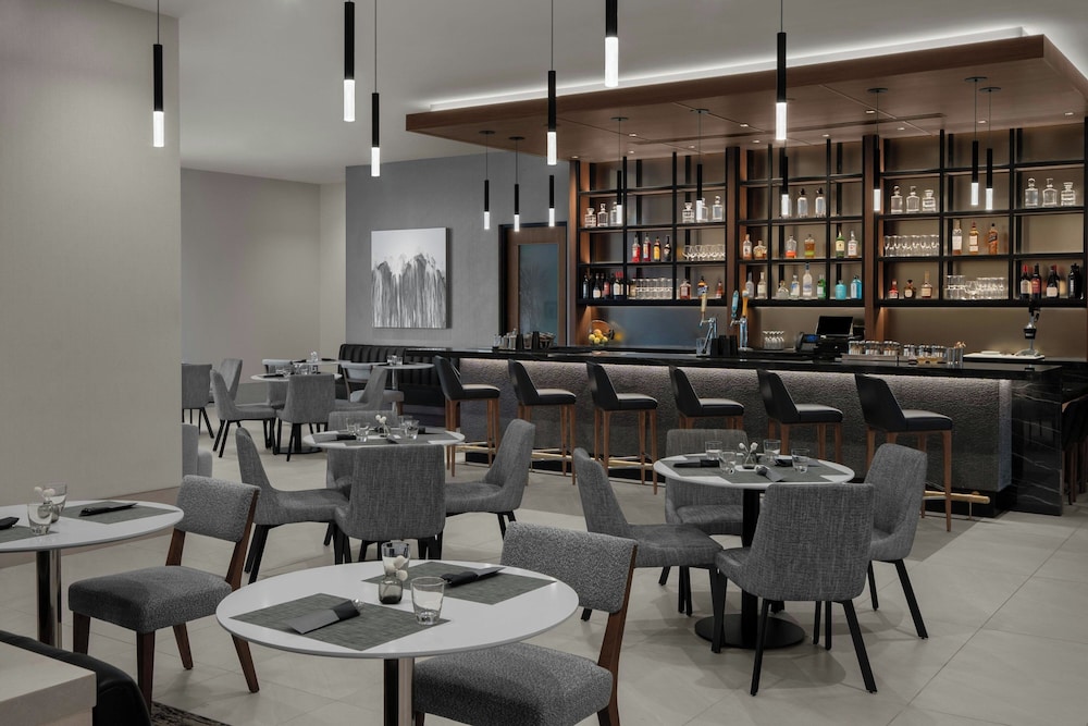 AC Hotel by Marriott Lansing University Area 31/49