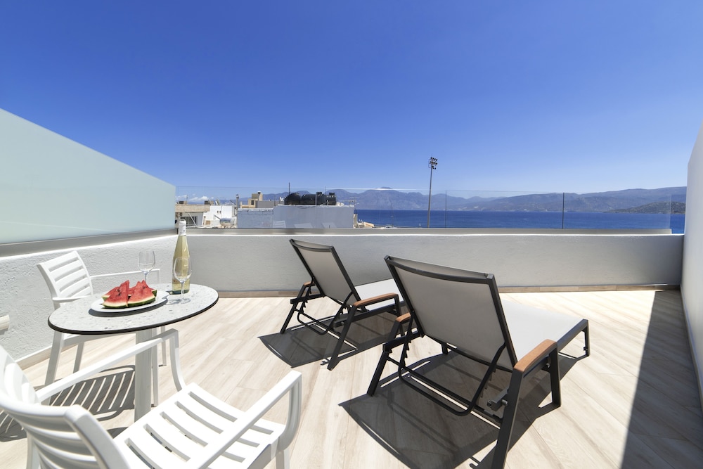 Naiades Marina Hotel Adults only 16+ 52/64