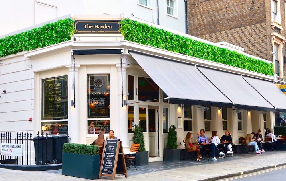 The Hayden Pub and Rooms 24/25