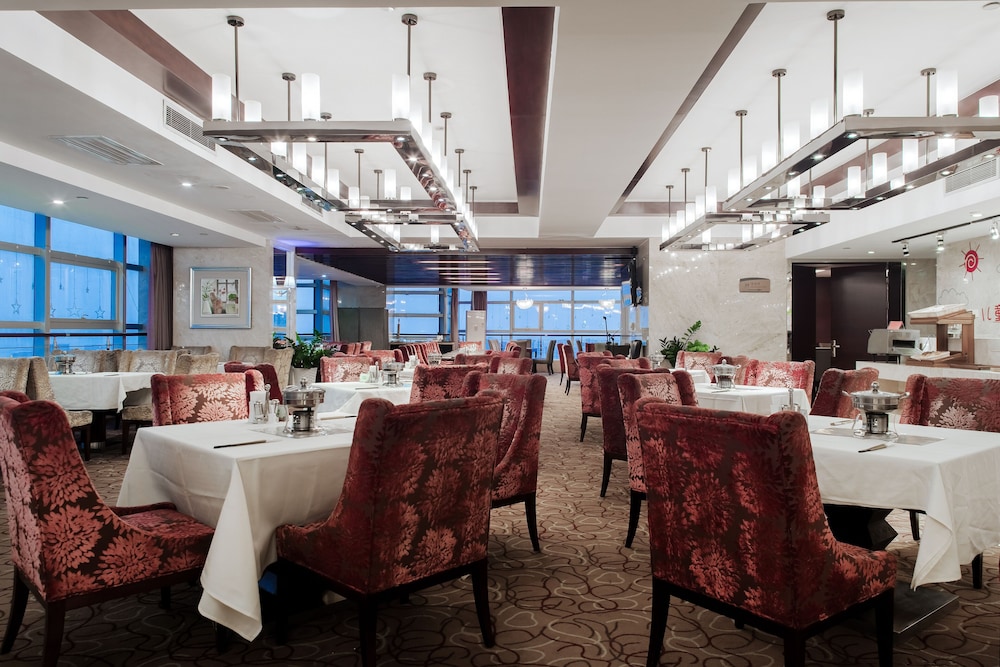 New Century Hotel Qingdao 53/73