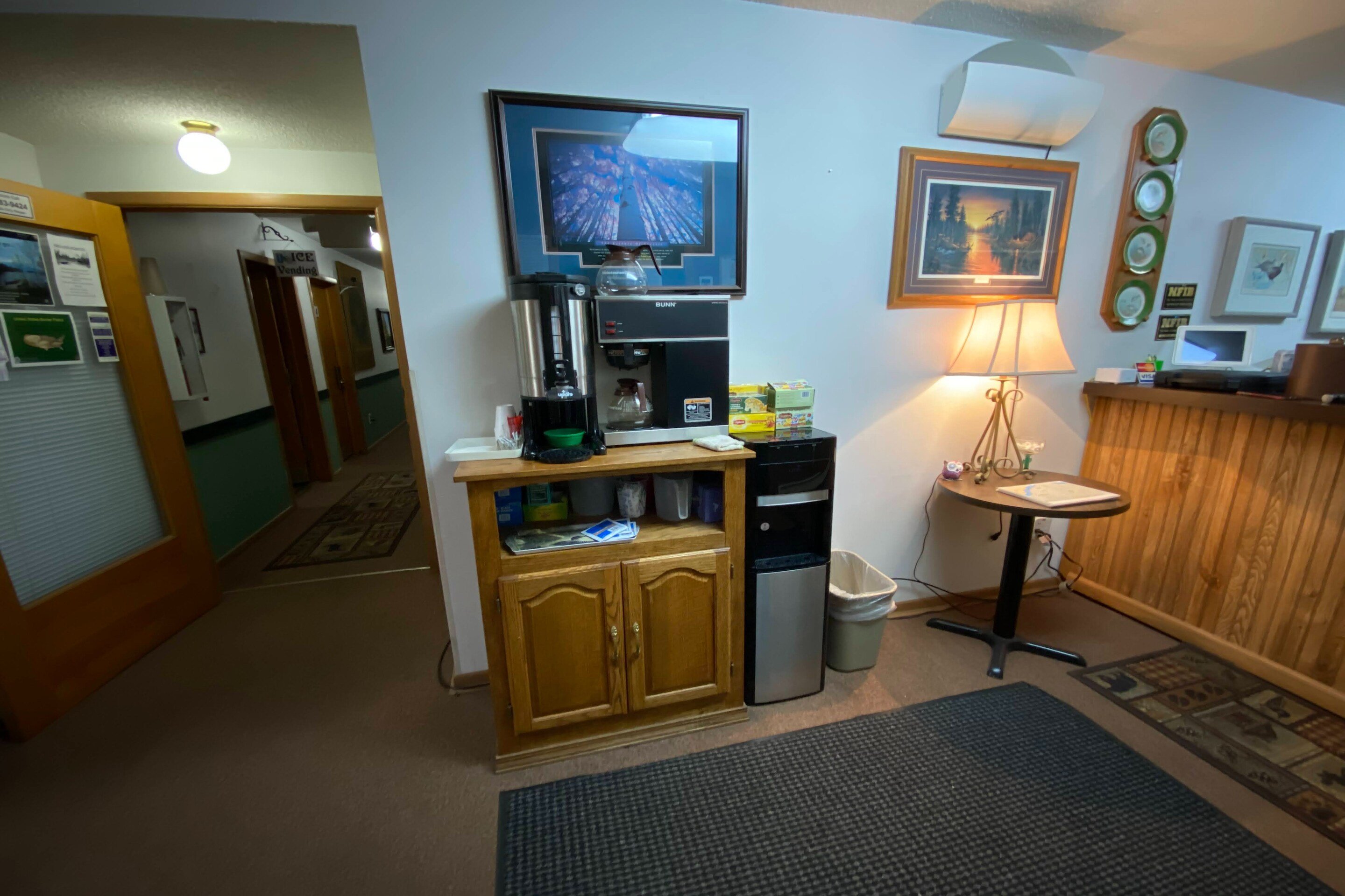 Hotels Voyageur at International Falls MN 17/25