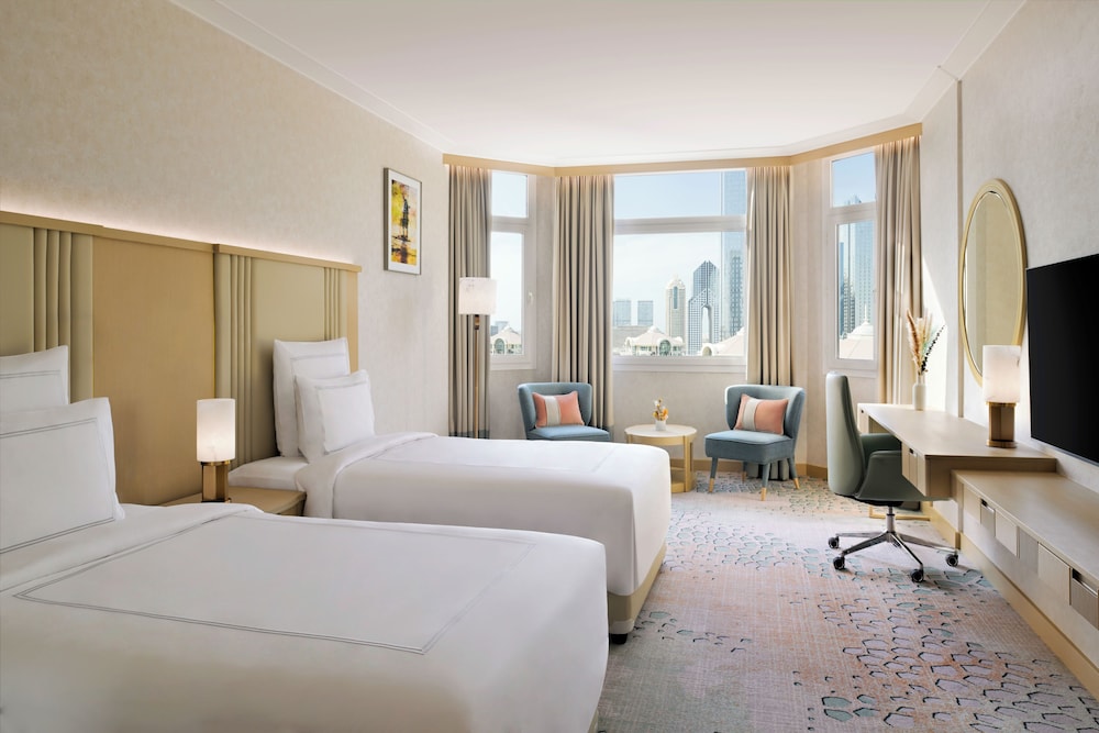 غرفة ديلوكس بسريرين منفصلين، Swissotel Al Murooj Dubai 4/10